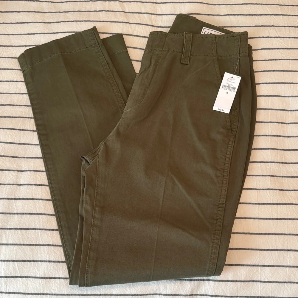 GAP Downtown Khaki
